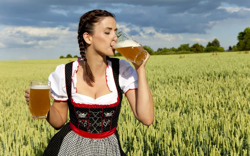 Beautiful women and beer