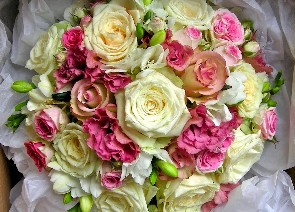 Gorgeous bouquet of roses