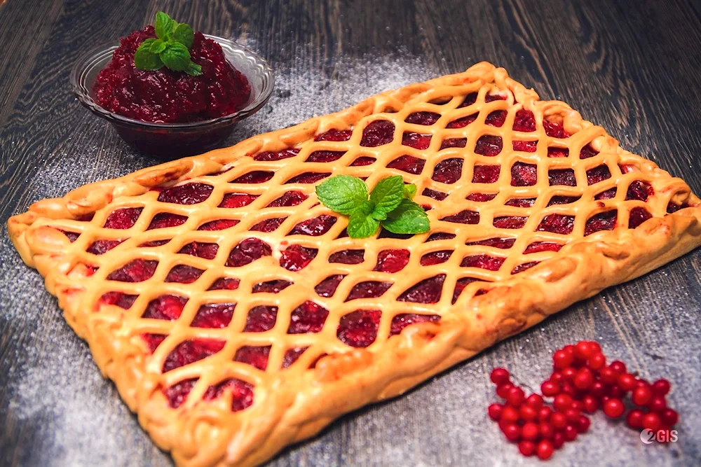 Decorating pies