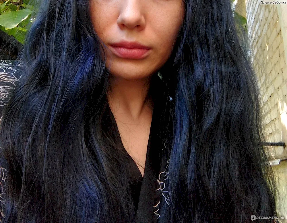 Blue hair dye