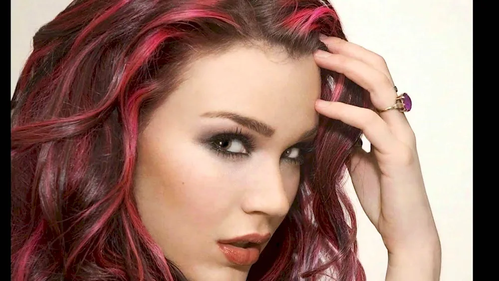 Red colouring on dark hair