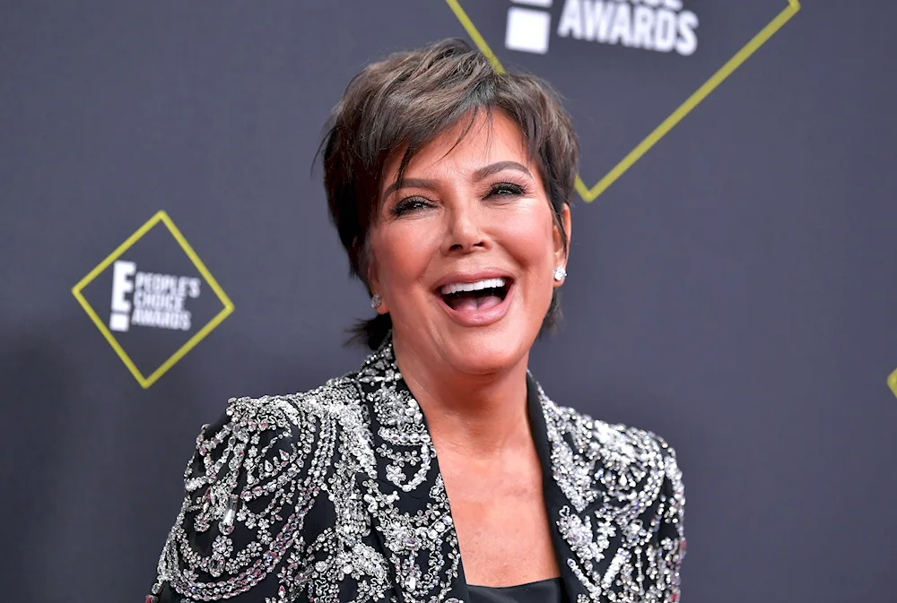 Cris Jenner haircut