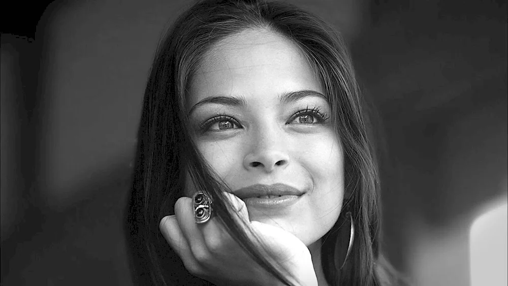 Kristin Kreuk portrait