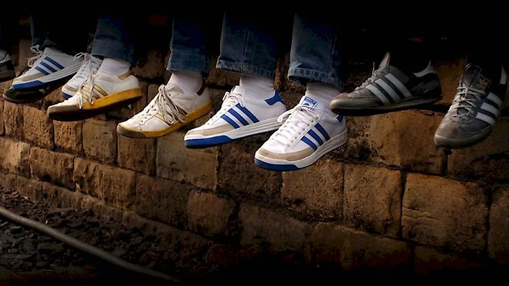 Adidas Kejual sneakers