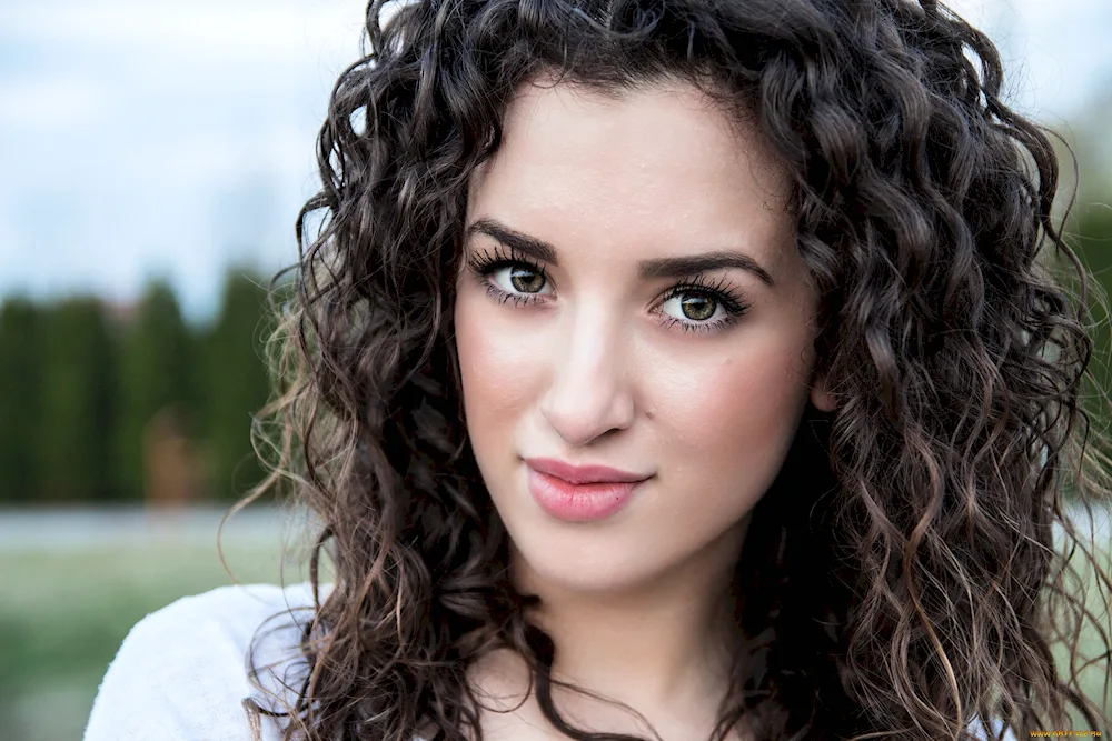Curly curls