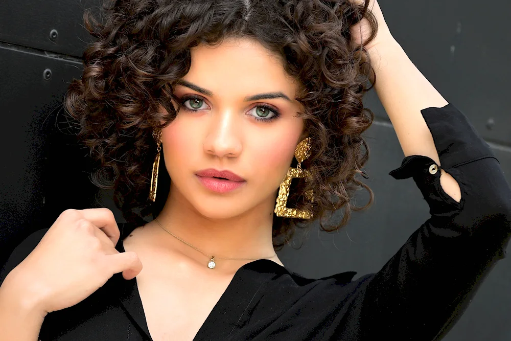 Lina curls