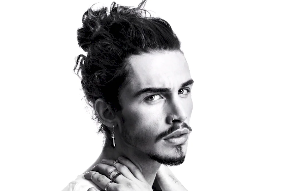 Curly Man man bun