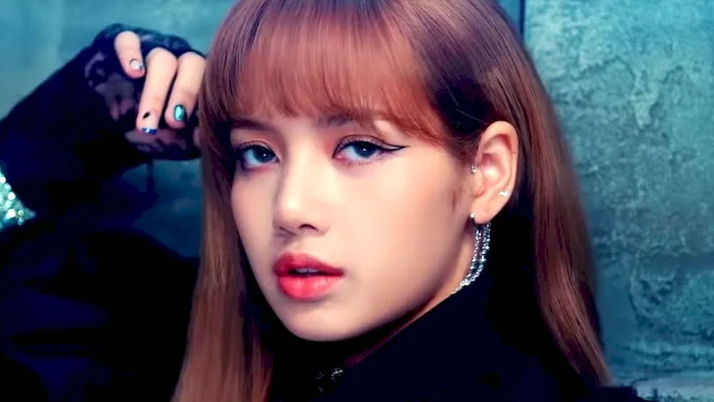 Lisa. BLACKPINK