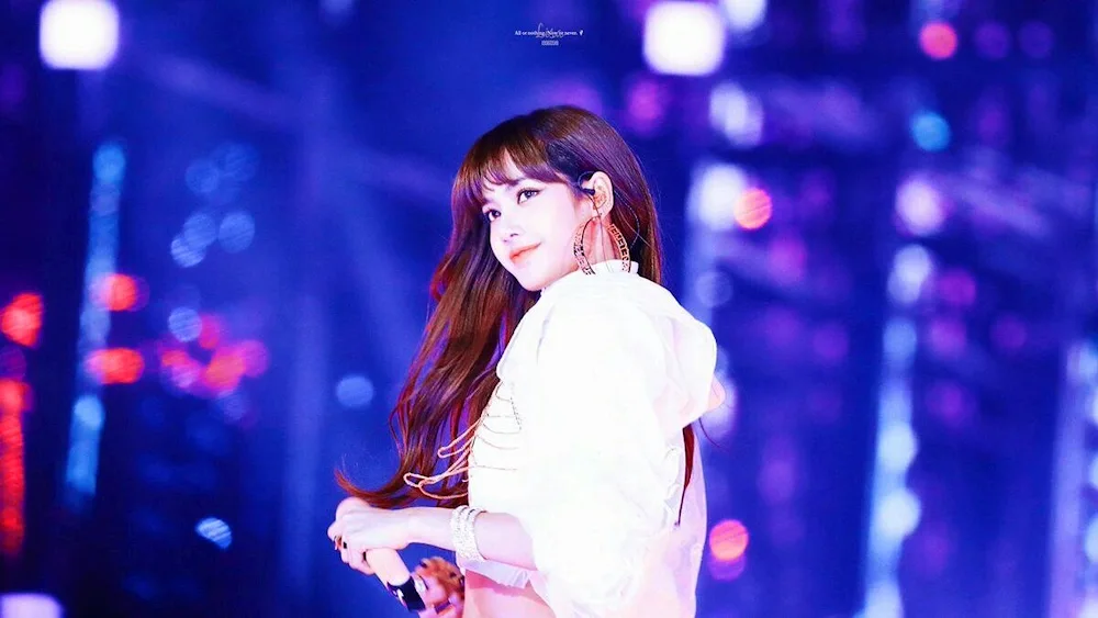 Lisa BLACKPINK