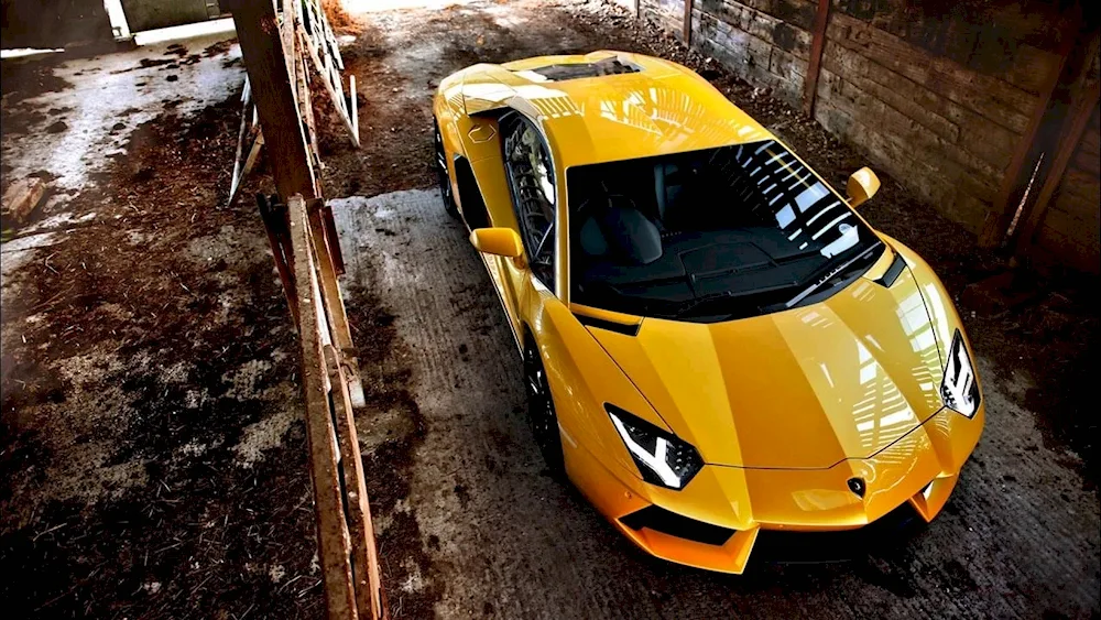 Lamborghini Aventador yellow