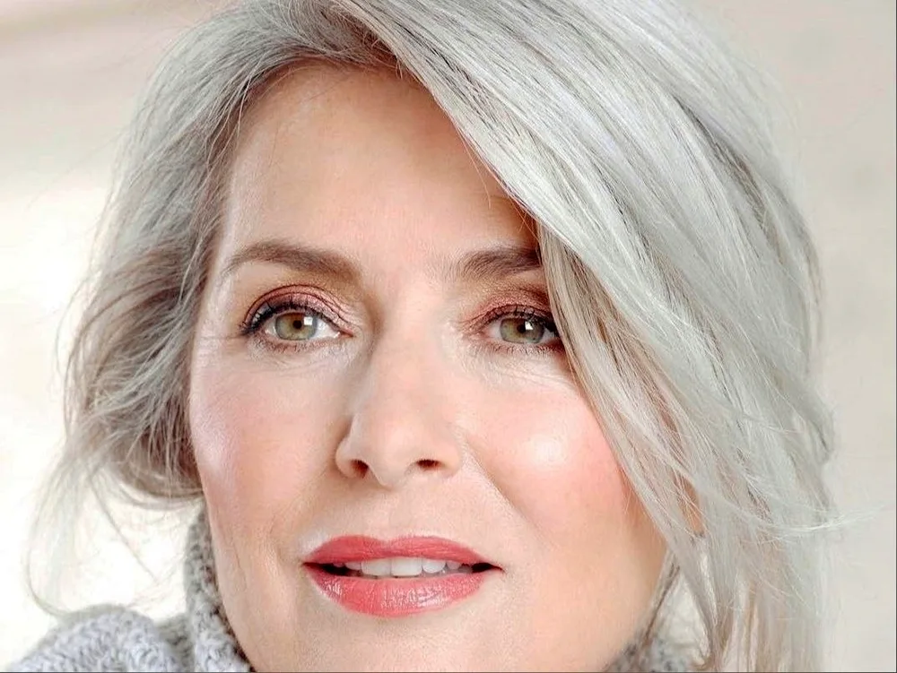 Colouring grey hair