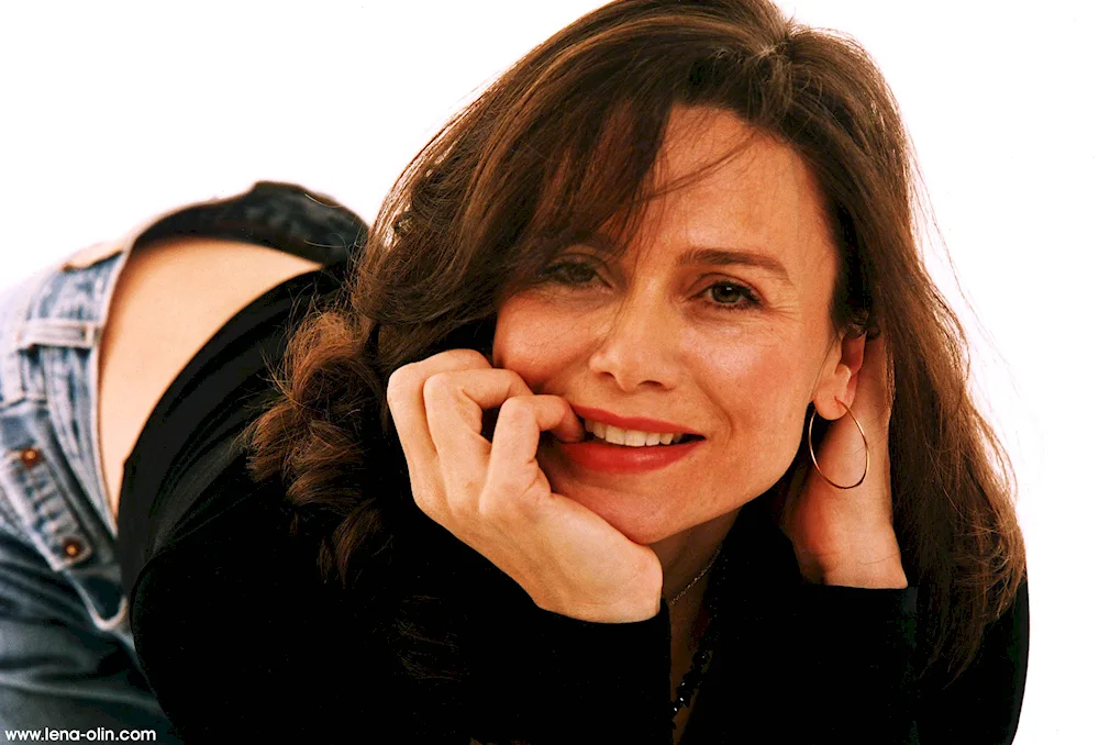 Lena Olin