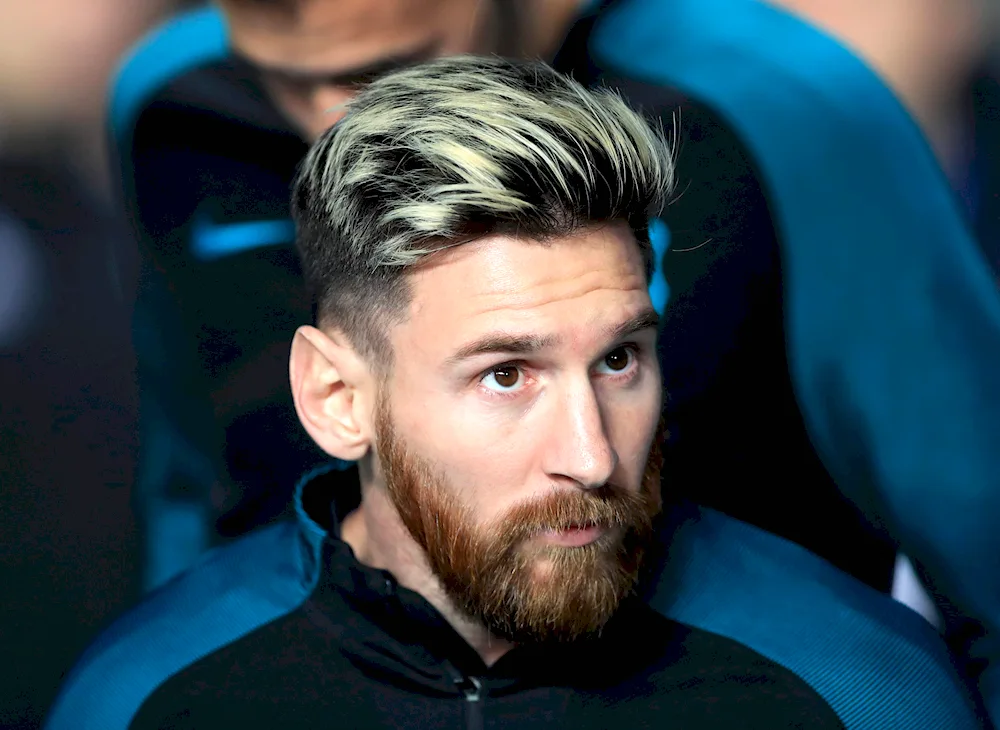 Lionel Messi blonde