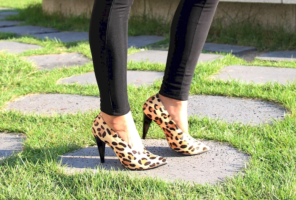 Of the look. leopard skirt