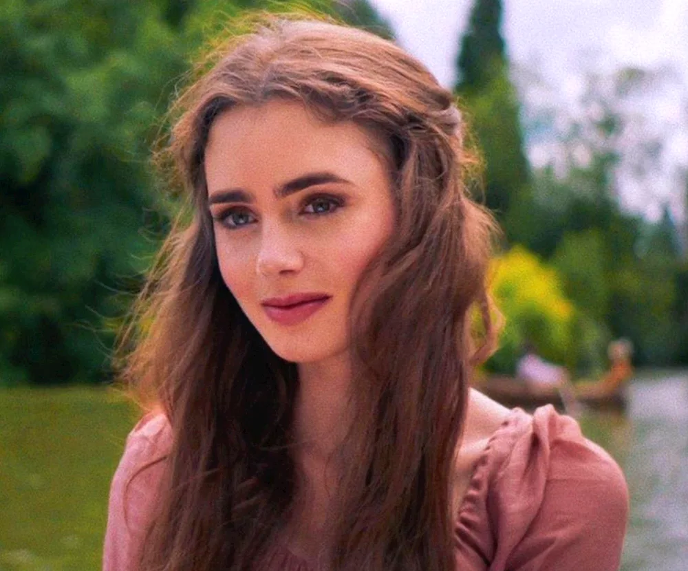 Lily Collins 2023