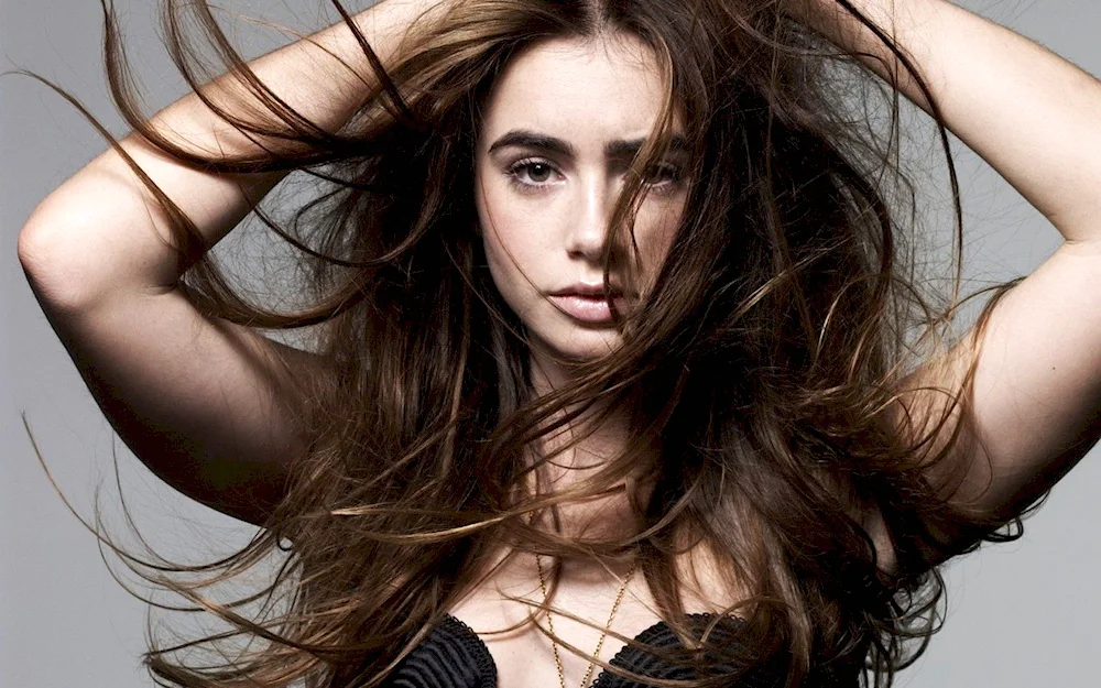 Lily Collins