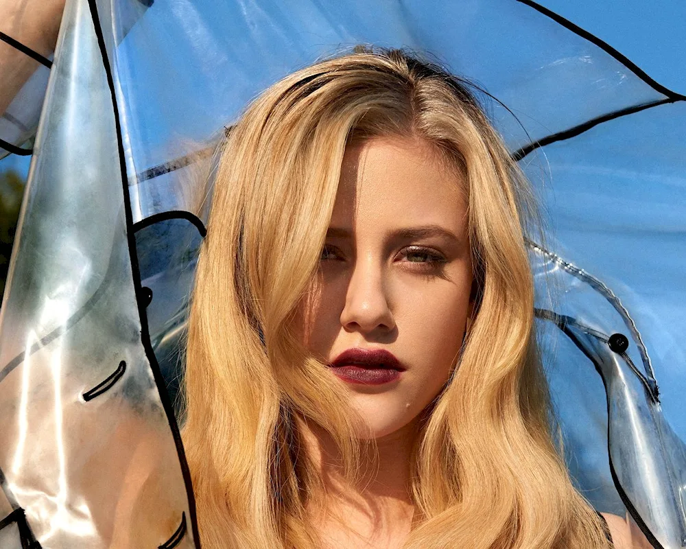 Lili Reinhart Riverdale