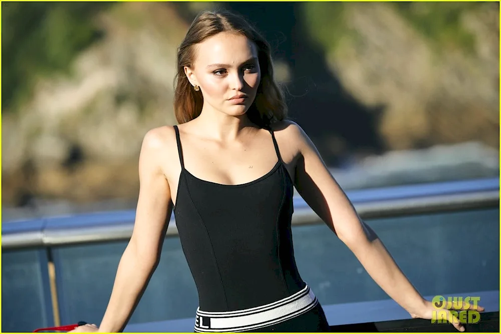 Lily Rose Depp wallpaper