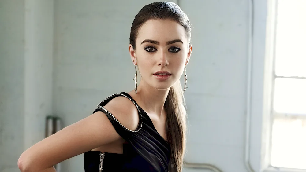 Lily Collins