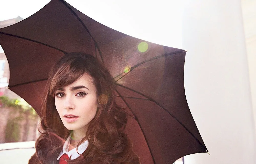 Lily Collins