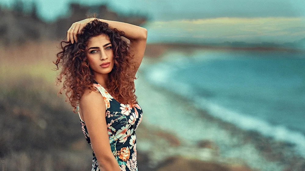 Lina curly