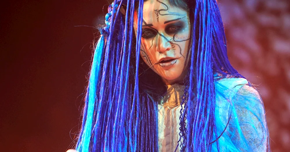 Linda singer