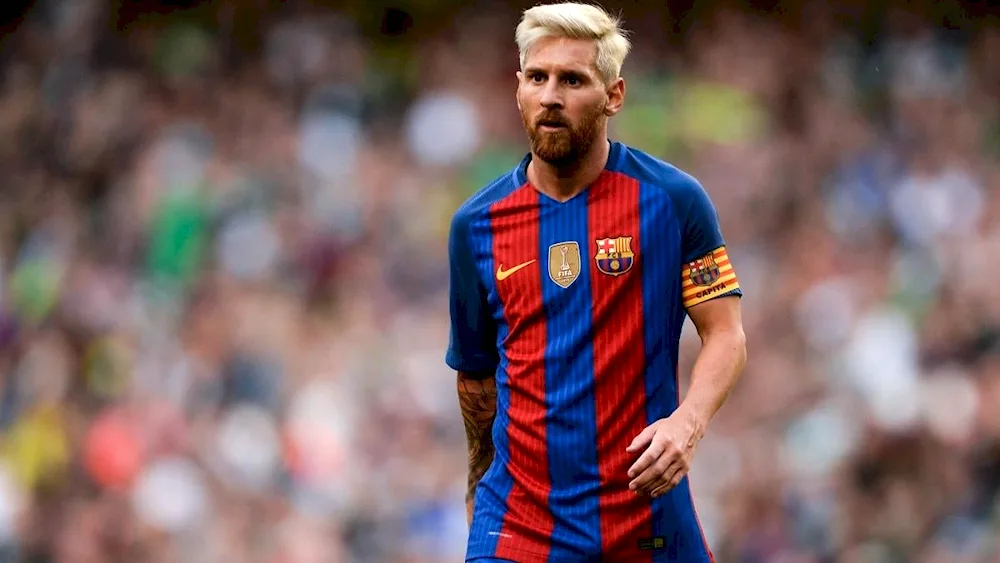 Leo Messi blonde