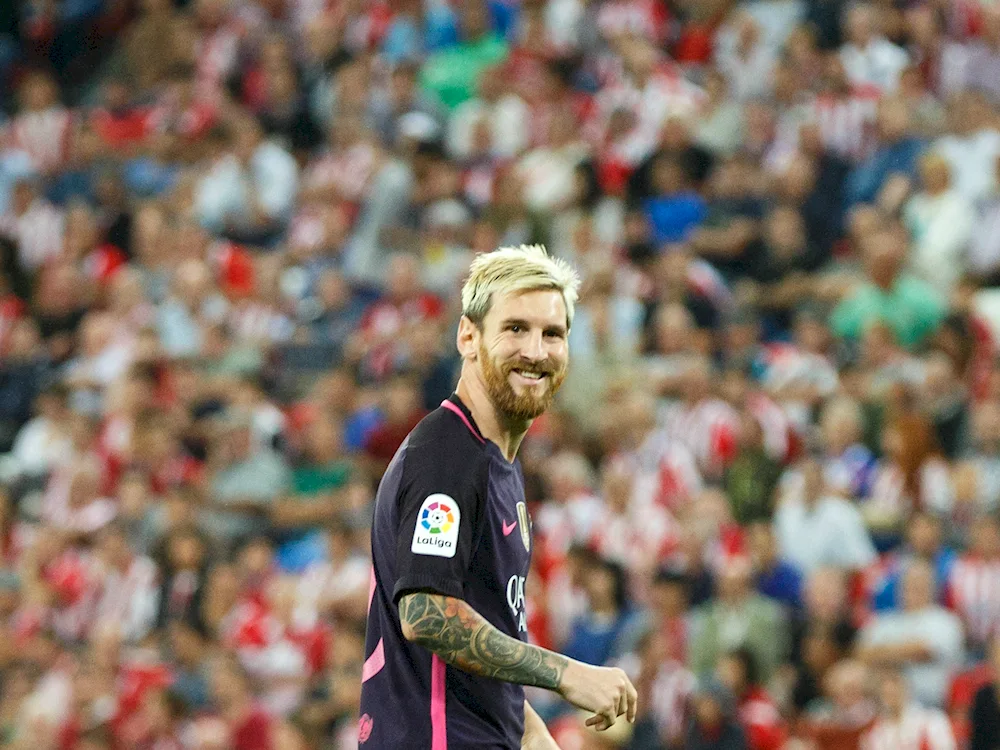Lionel Messi blonde
