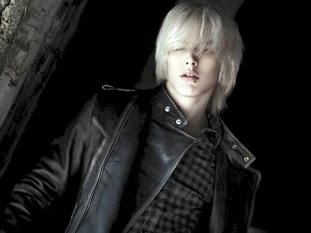 Luke Worrell blonde
