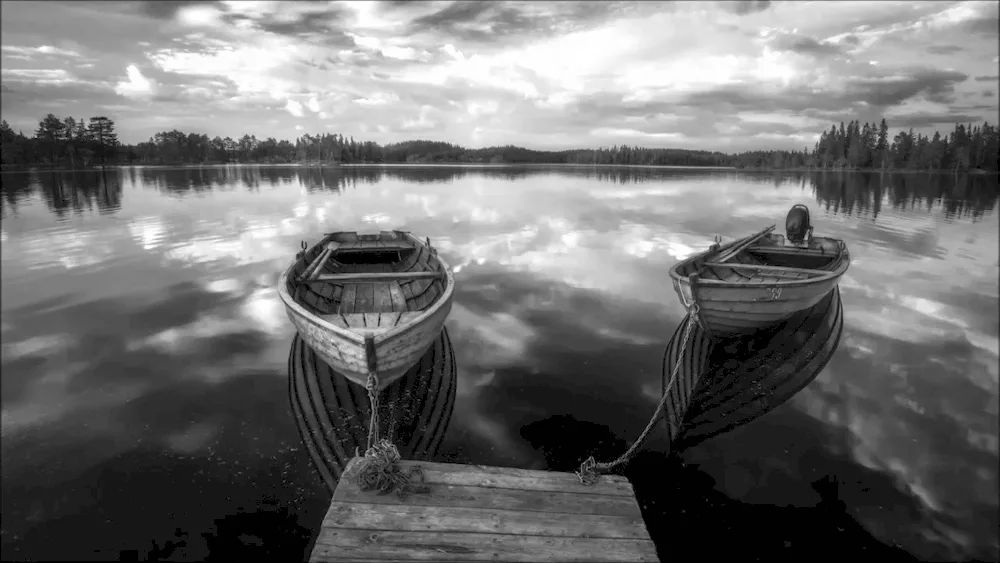 Boat at the lake