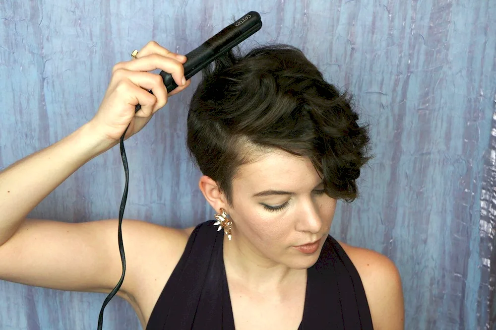 Barre curls on short hair