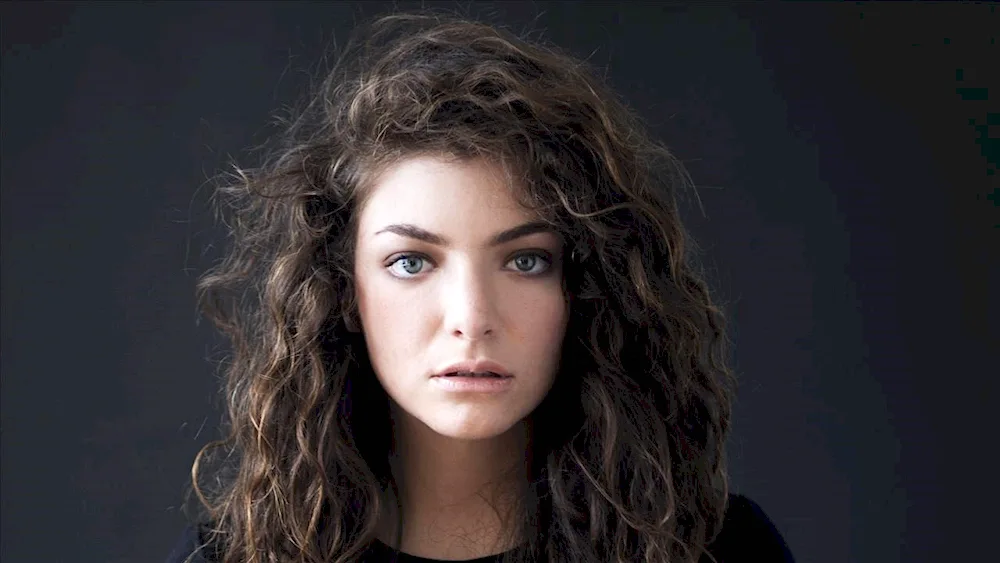 Lorde singer