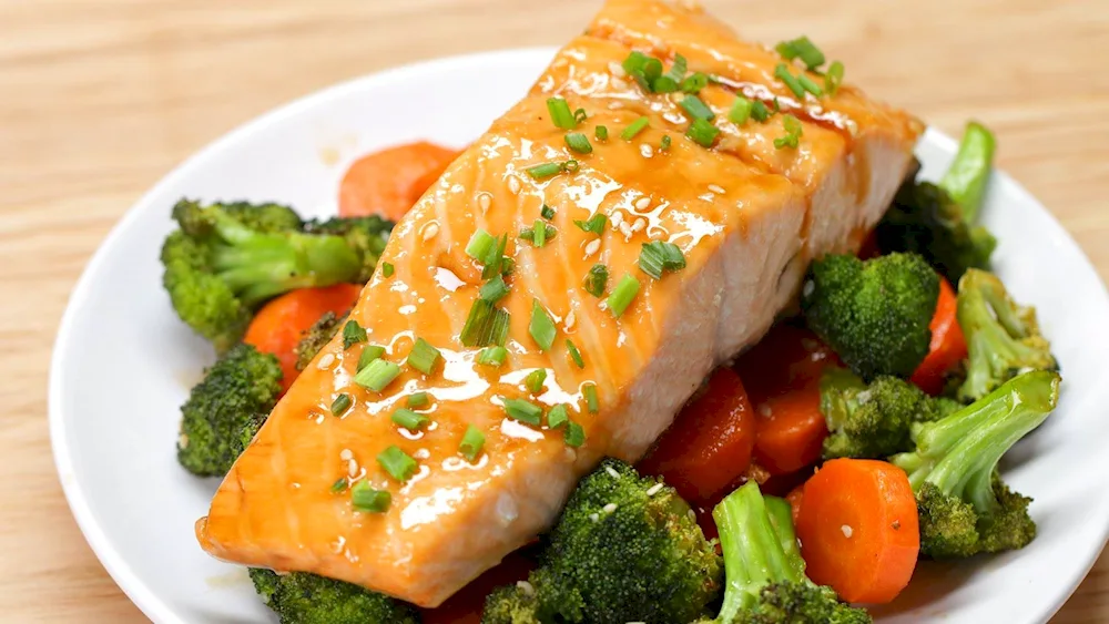 Salmon with zucchini