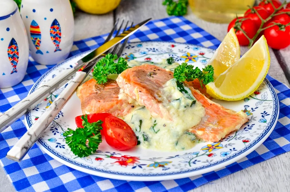 Loach baked in cream sauce