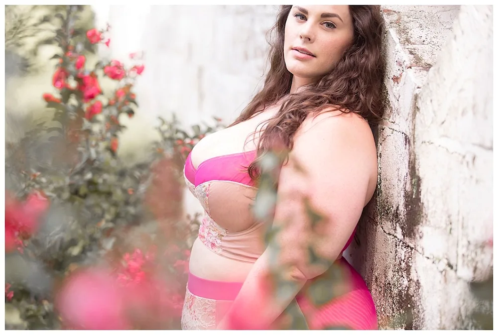 Louise Morgan plus size