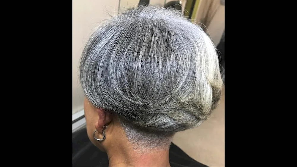 Grey hair roots fading