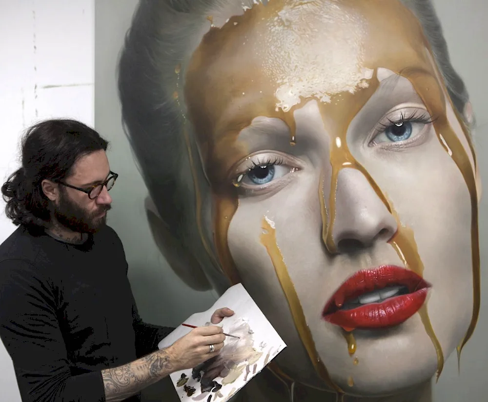 Mike Dargas artist