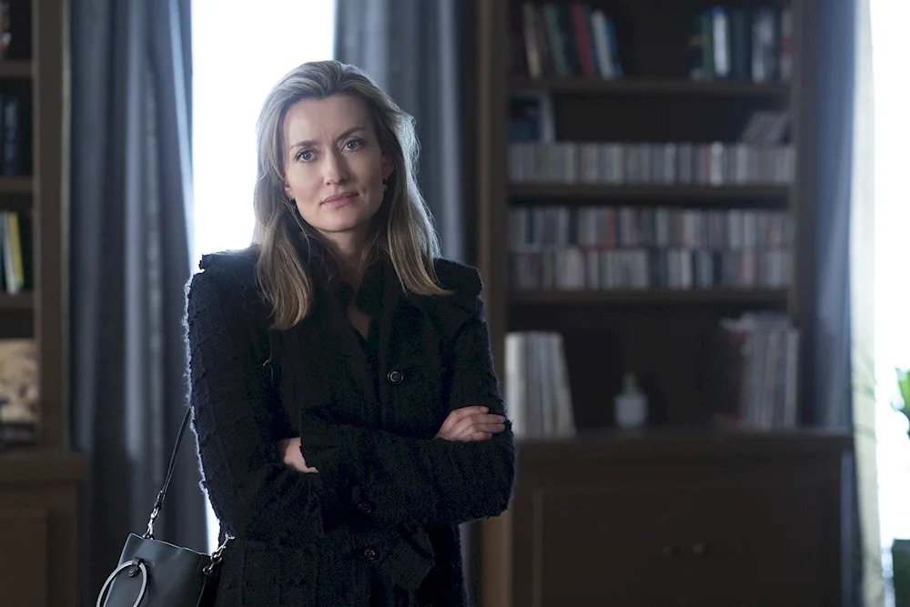 Natascha MCELHONE Halo