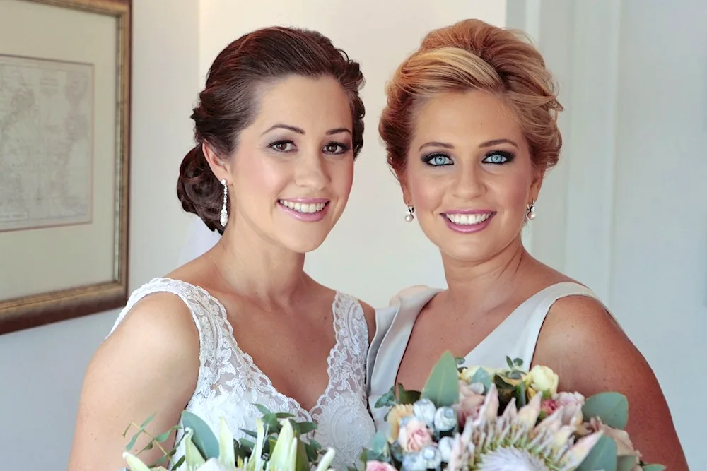 Make-up for mum of the bride