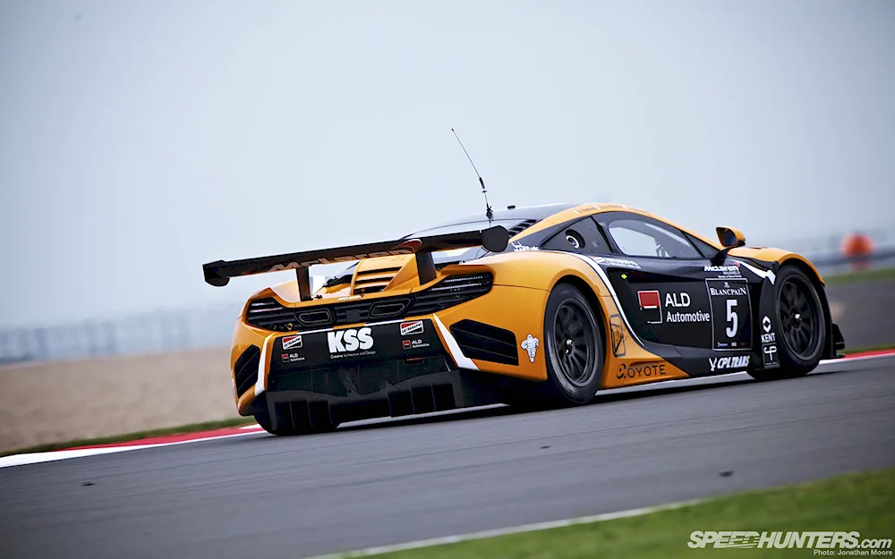 Maclaren auto racing team