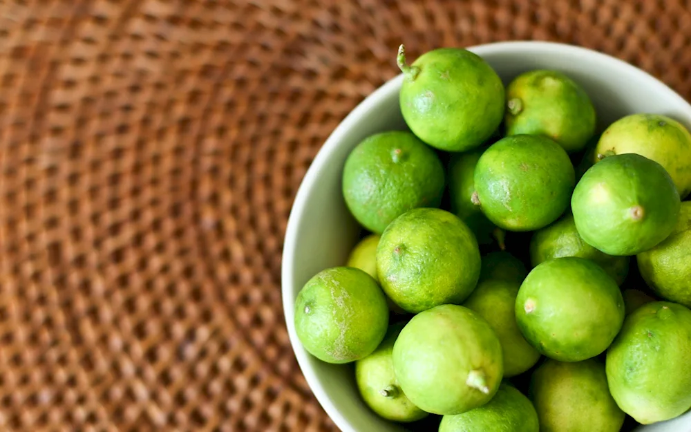 Small green fruit