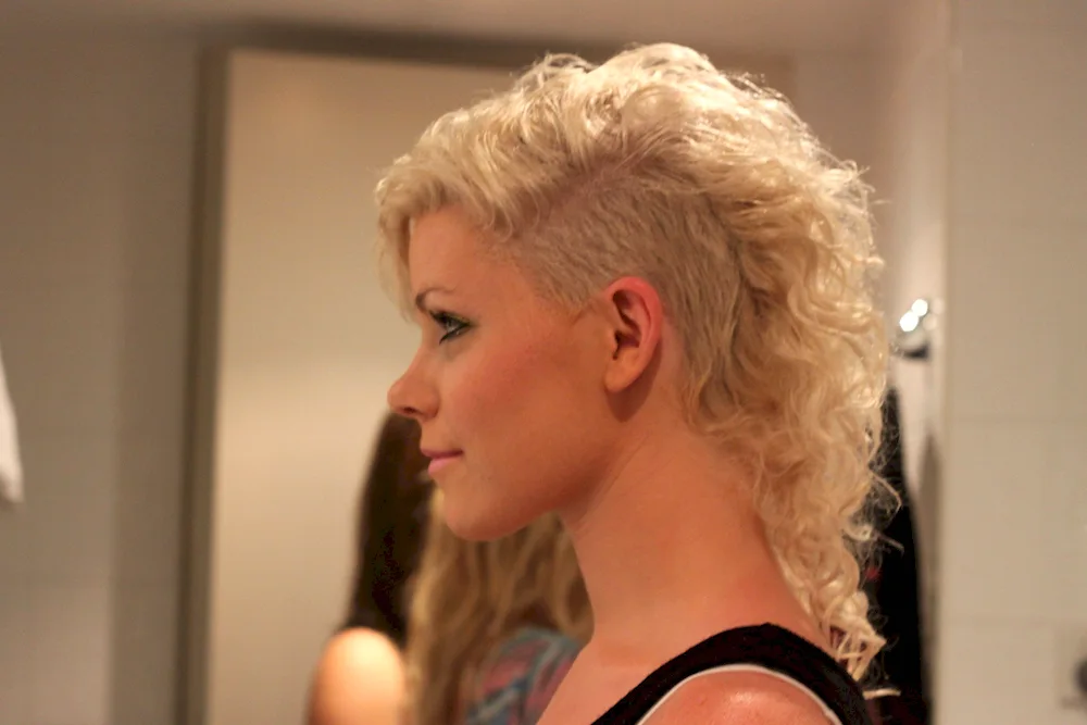 Curly haircuts for curly hair
