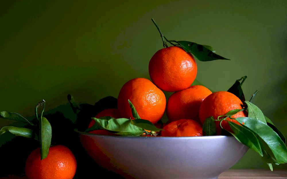 A basket of tangerine