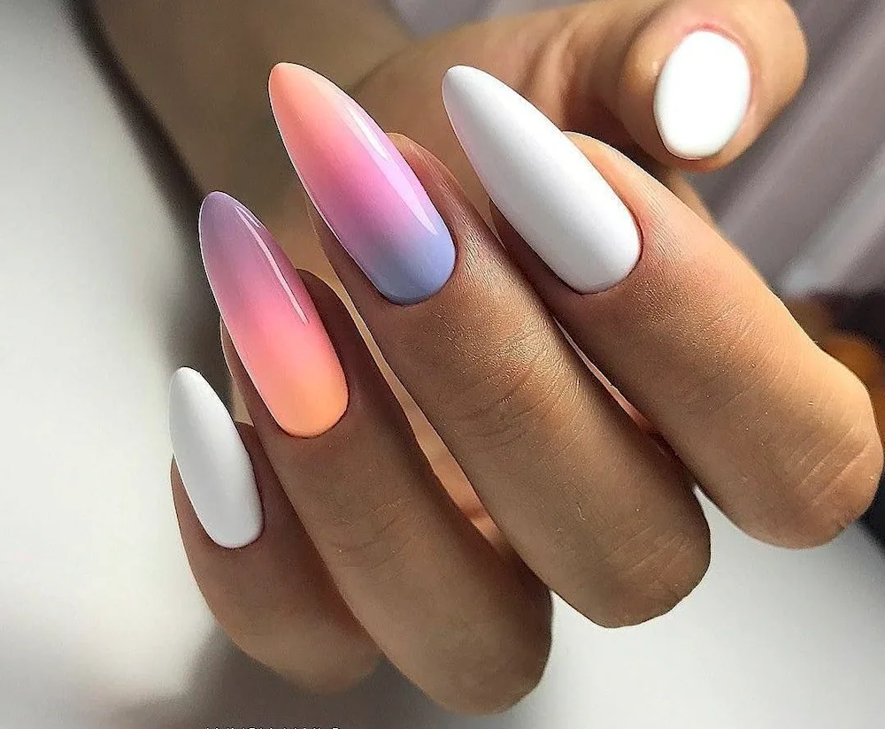 Gradient almond manicure