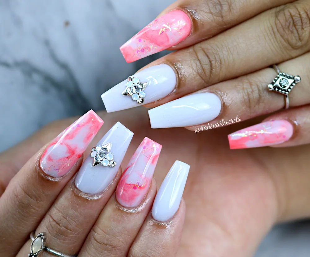 Marble manicure pink with white
