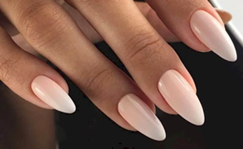Beige oval manicure