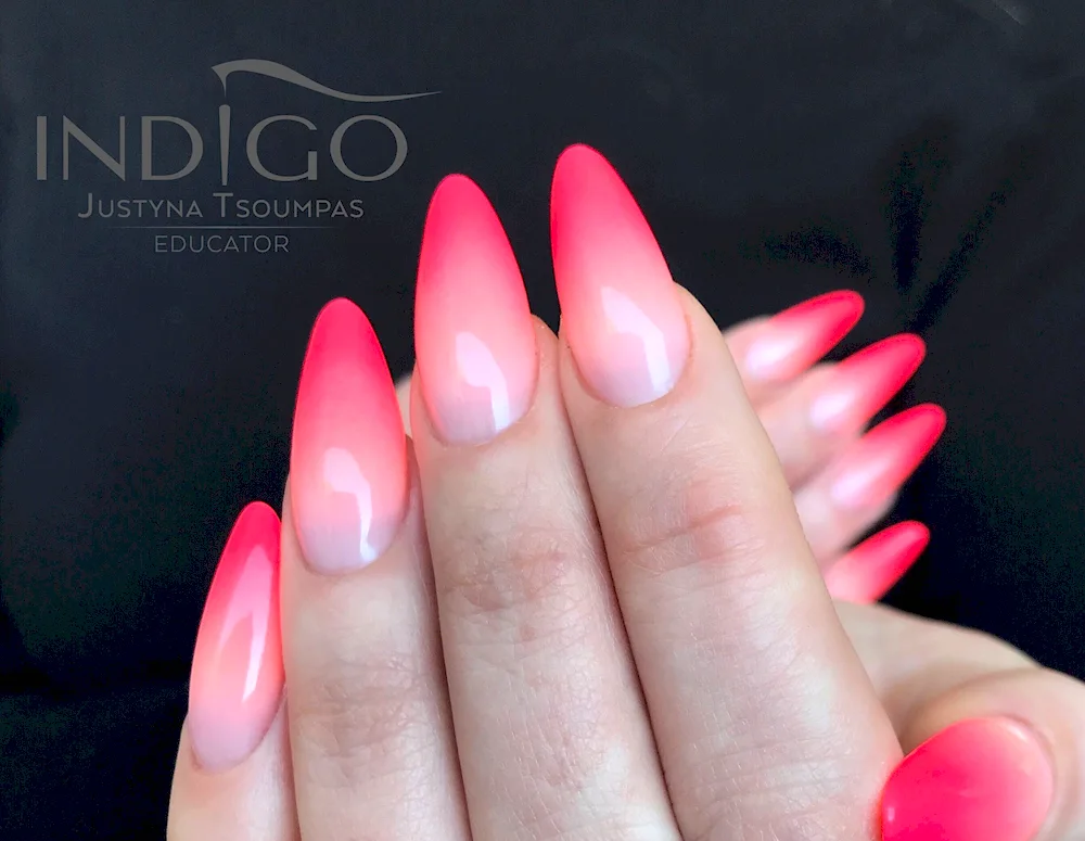 Ombré manicure on oval nails