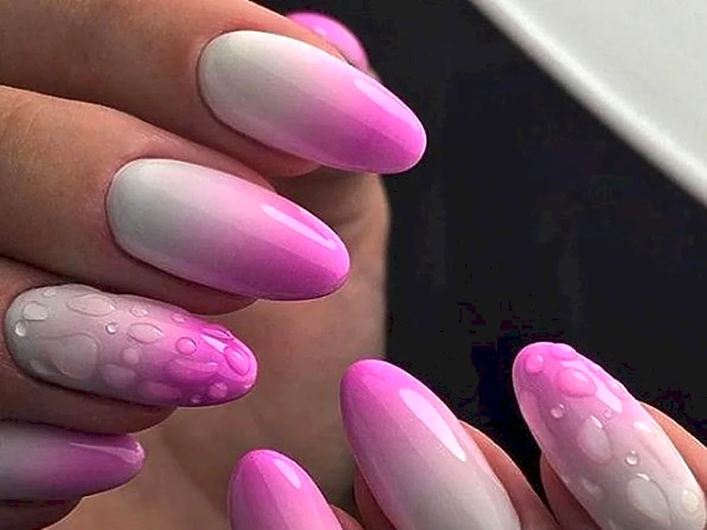 Gradient almond nude