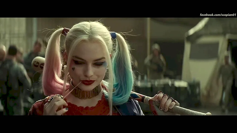 Margot Robbie Harley