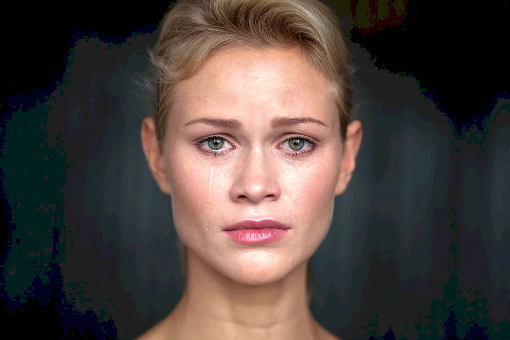 Sarah with Kutsenko series